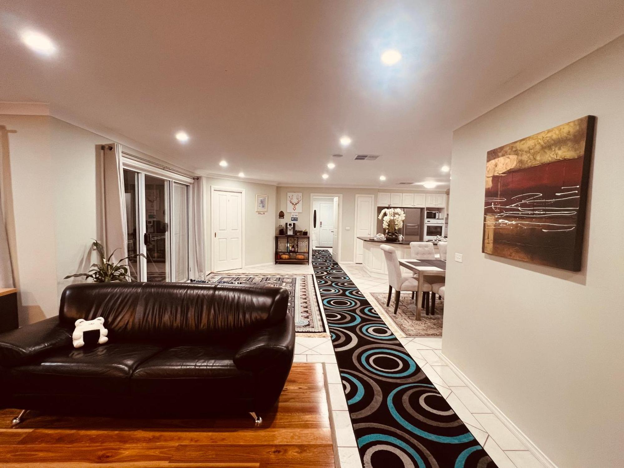 Spacious 6 Bedroom Holiday Home 15 Min Away From Melbourne Airport Sydenham Eksteriør billede